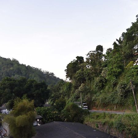 Lodge In 611 Kandy Ngoại thất bức ảnh
