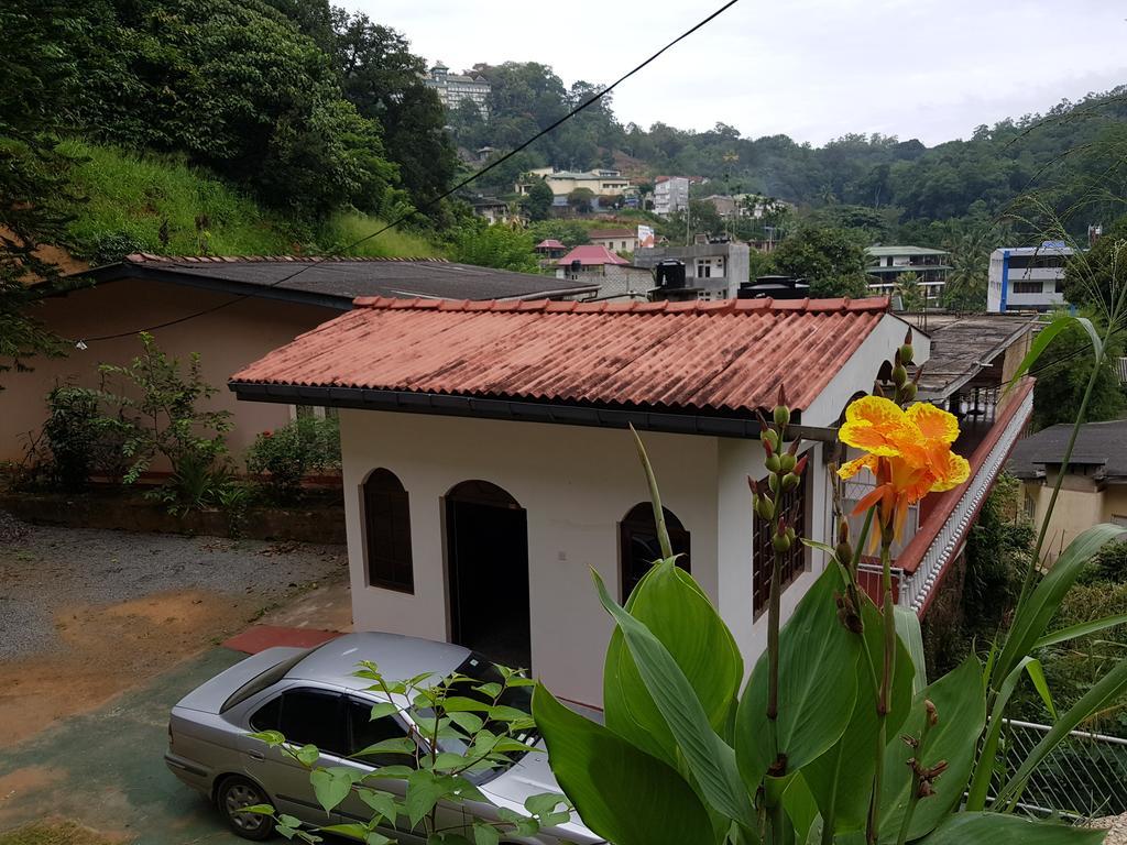 Lodge In 611 Kandy Ngoại thất bức ảnh