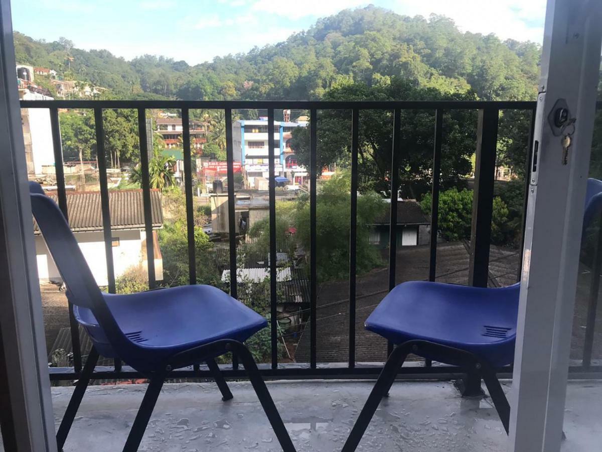 Lodge In 611 Kandy Ngoại thất bức ảnh