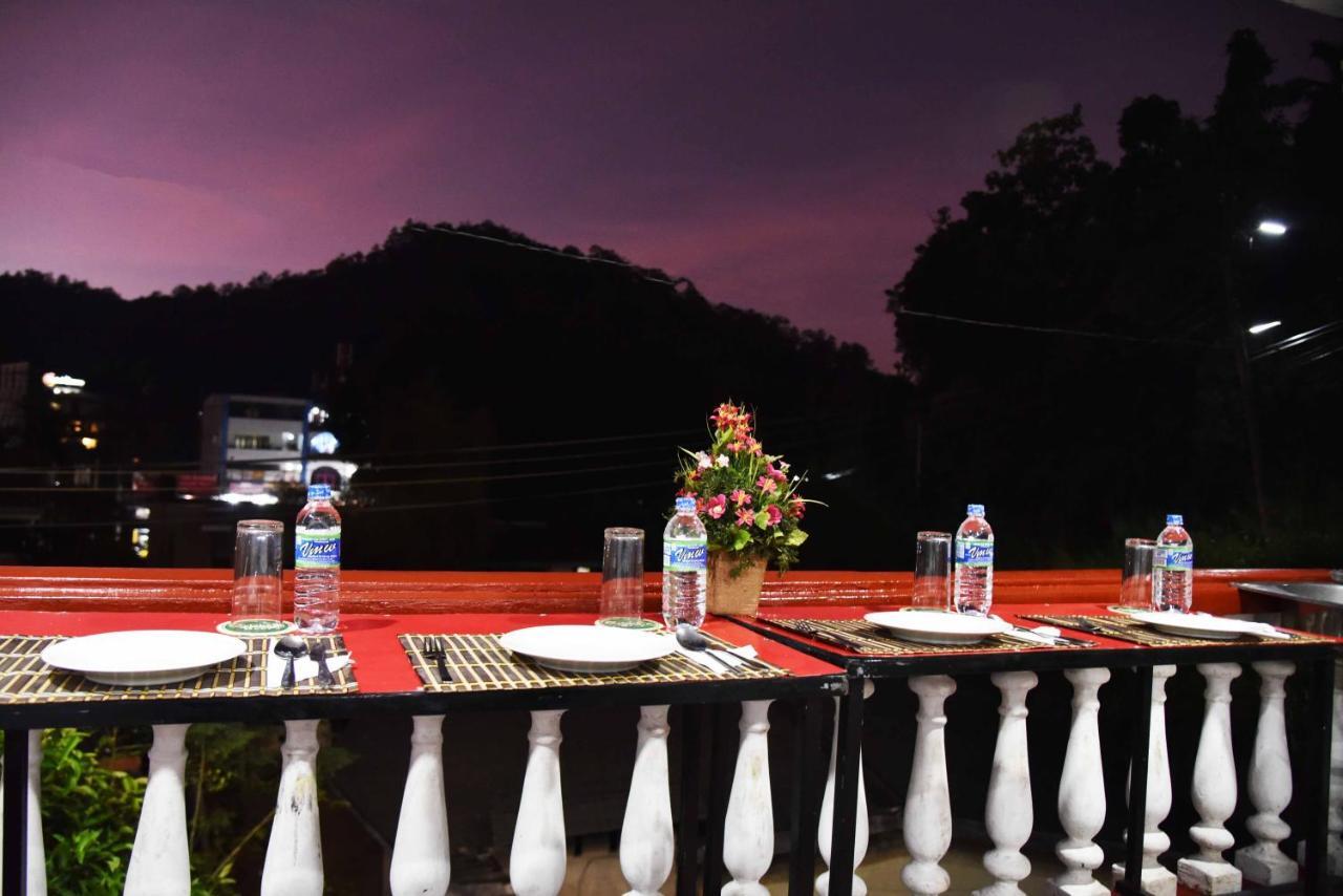 Lodge In 611 Kandy Ngoại thất bức ảnh