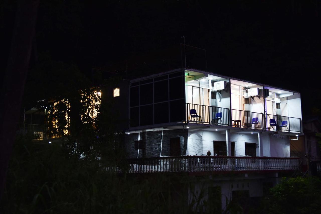 Lodge In 611 Kandy Ngoại thất bức ảnh